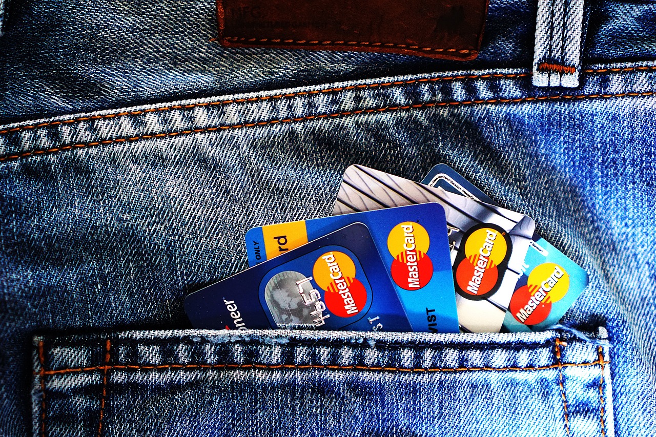 How Your Credit Score Affects Mortgage Risk in the U.S.